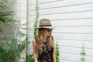 Camila Morrone (01).jpg