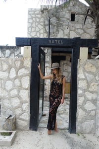 Camila Morrone (06).jpg