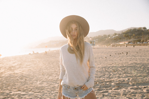 Camila Morrone (14).jpg