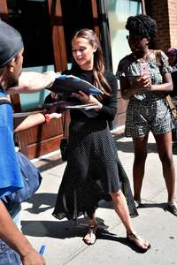 Alicia-Vikander--Greets-Her-Fans-in-Manhattan--13.jpg