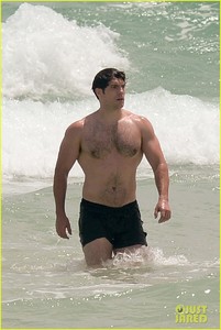 henry-cavill-shirtless-swim-in-miami-04.JPG
