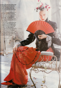 Vogue UK October 1994 photo Pamela Hanson 04.jpg