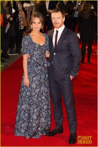 michael-fassbender-alicia-vikander-light-between-oceans-premiere-08.jpg