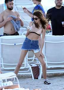 Kaia-Gerber-in-Bikini-2016--04.jpg