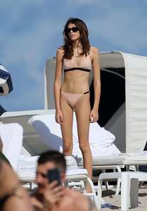 Kaia-Gerber-in-Bikini-2016--100.jpg