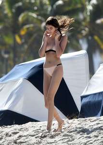 Kaia-Gerber-in-Bikini-2016--36.jpg
