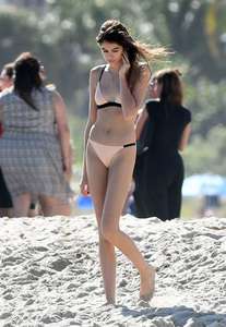 Kaia-Gerber-in-Bikini-2016--50.jpg