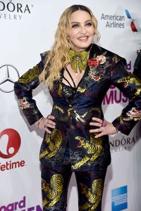 madonna101216BZNimage4.jpg