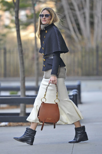 oliviap201216BZNimage10.jpg