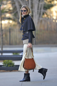 oliviap201216BZNimage8.jpg