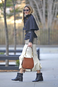 oliviap201216BZNimage9.jpg