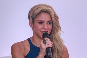 shakira071216BZNimage34.jpg
