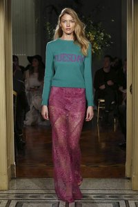 CsCk3ZzUsAEZMaO.jpg medium.jpg