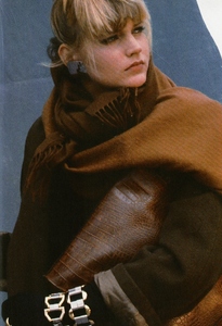 ELLE France 30th September 1985,Par Correspondance,Patrick Demarchelier 3.jpg