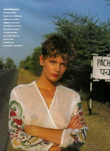 UK ELLE May 1989,British Fashion,Gilles Bensimon.jpg