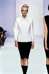CALVIN-KLEIN-FALL-1995-RTW-34-EMMA-BALFOUR-CN10040697.jpg