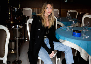 martha-hunt-angel.jpg