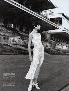 vogue-italia-feb-1993-058.jpg