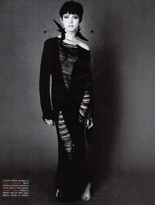 vogue-italia-feb-1993-067.jpg