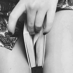 ~ I S A B E L L A ~'s avatar