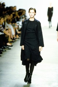 CALVIN-KLEIN-FALL-1998-RTW-21-GISELE-BUNDCHEN-CN10041587.jpg