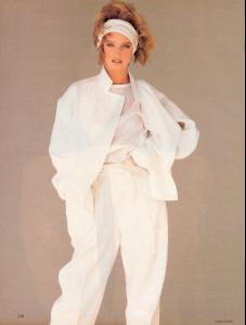 Schmid_Vogue_US_May_1983_05.thumb.jpg.a1ddbe081d7a4d2c3ff59a9cd51bc4fc.jpg