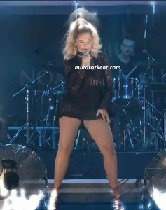 hadise_dekolte_tvcaps_0003.jpg