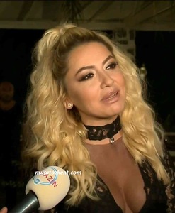 hadise_dekolte_tvcaps_0004.jpg