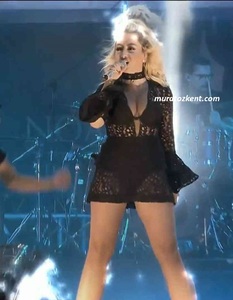 hadise_dekolte_tvcaps_0007.jpg