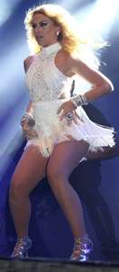 hadise_frikik_seksi_resimleri_0034.jpg