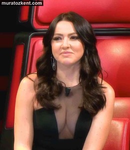 hadise_sutyensiz_transparan_0001.jpg