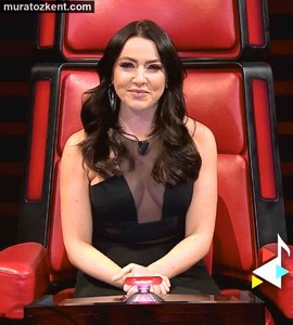 hadise_sutyensiz_transparan_0010.jpg