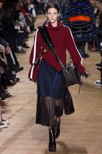 Vittoria Ceretti at Sacai Fall 2017 RTW Paris 1.jpg