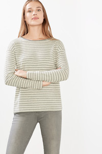 126CC1K049_054 (3).jpg