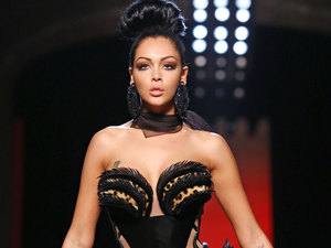 Nabilla-defile-pour-Jean-Paul-Gaultier-le-3-juillet-2013-a-Paris.jpg
