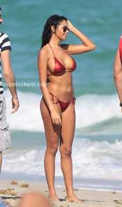 nabilla_benattia_hot_bikini_0020.jpg