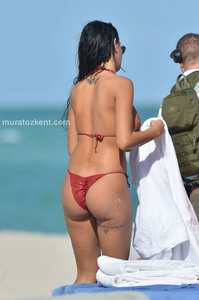 nabilla_benattia_hot_bikini_0021.jpg