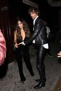 0329233242460_06_Shay-Mitchell-Leaves-the-Peppermint-club--06.thumb.jpg.016fd089c7f2ce4f8260cbd5d09d4630.jpg