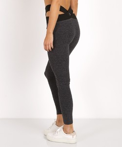 beyond-yoga-east-bound-legging-blacksteel 4.jpg