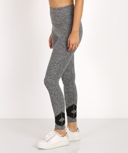 beyond-yoga-x-big-thing-legging-blackwhite 3.jpg