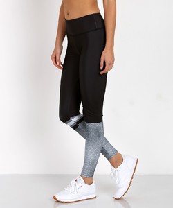 onzie-graphic-legging-hex 3.jpg