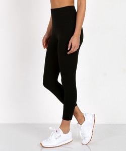 beyond-yoga-high-waist-capri-legging-jet-black 3.jpg