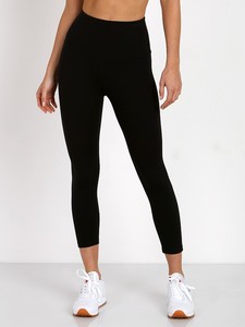 beyond-yoga-high-waist-capri-legging-jet-black 0.jpg