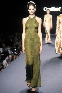 5928acae988eb_CarolinaHerreraFallWinter19971998NewYorkFashionWeek.thumb.jpg.027ee56bac796e7dcd819381da101669.jpg