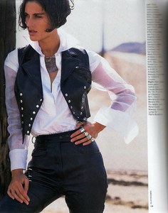 US_ELLE_JULY_1990_019.thumb.jpg.bfcc6ec9a64d2330123f117f212b2427.jpg