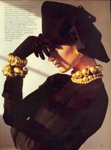 Vanessa_Meisel_Vogue_US_August_1985_02.thumb.jpg.59787fee529c17075f42c1fd6cd952a7.jpg