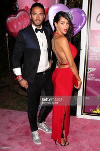 personality-nabilla-benattia-and-guest-attend-the-karma-international-picture-id176729070.jpg