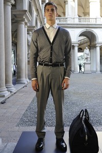 278_brioni-004.thumb.JPG.d5436dd0c18841cfcf1836d5e1541530.JPG