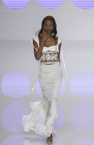 Valentino SS04 show2 CC 174.jpg