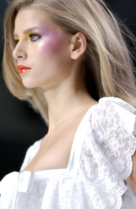 Valentino SS04 Details CC 001.jpg